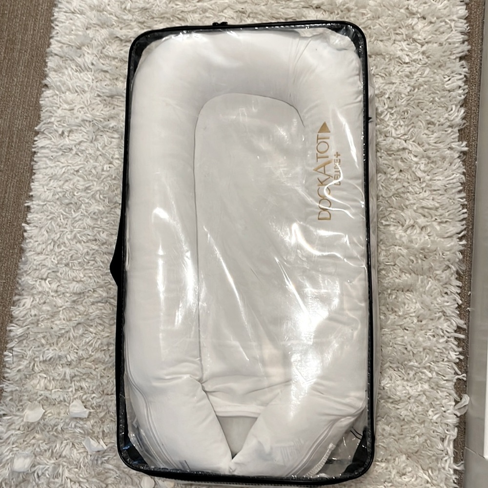 DockATot Deluxe baby lounger infant dock a tot white